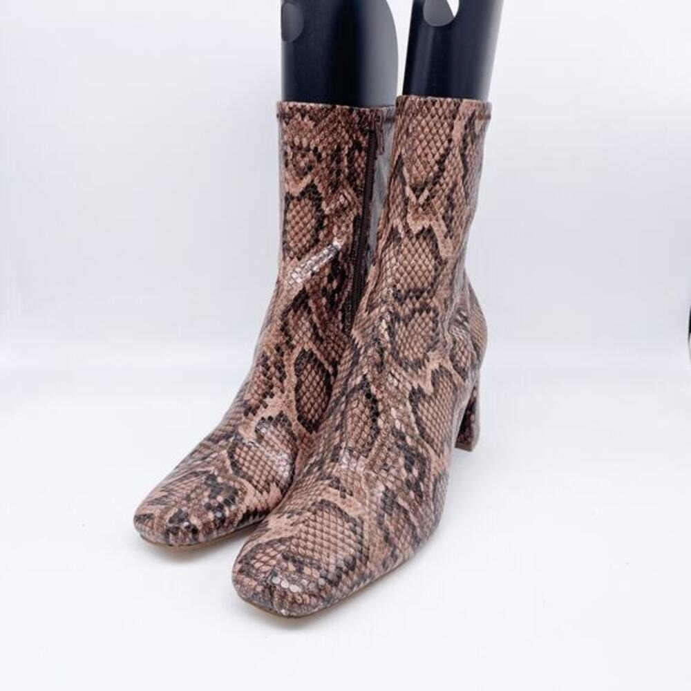 Steve Madden Women's Harli Ankle Boot Snake Print Size 7.5M‎ - Picture 2 of 9
